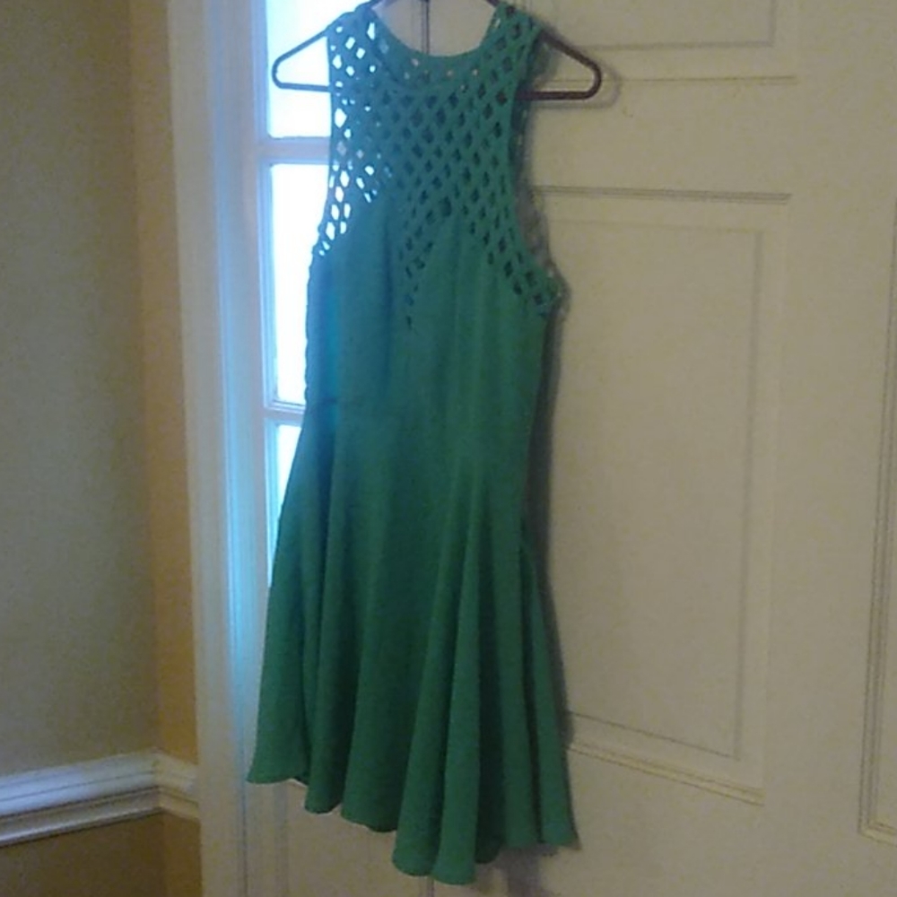 Women's dress Lrg